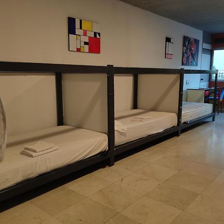 Hostel Puerto Алхесирас Екстериор снимка