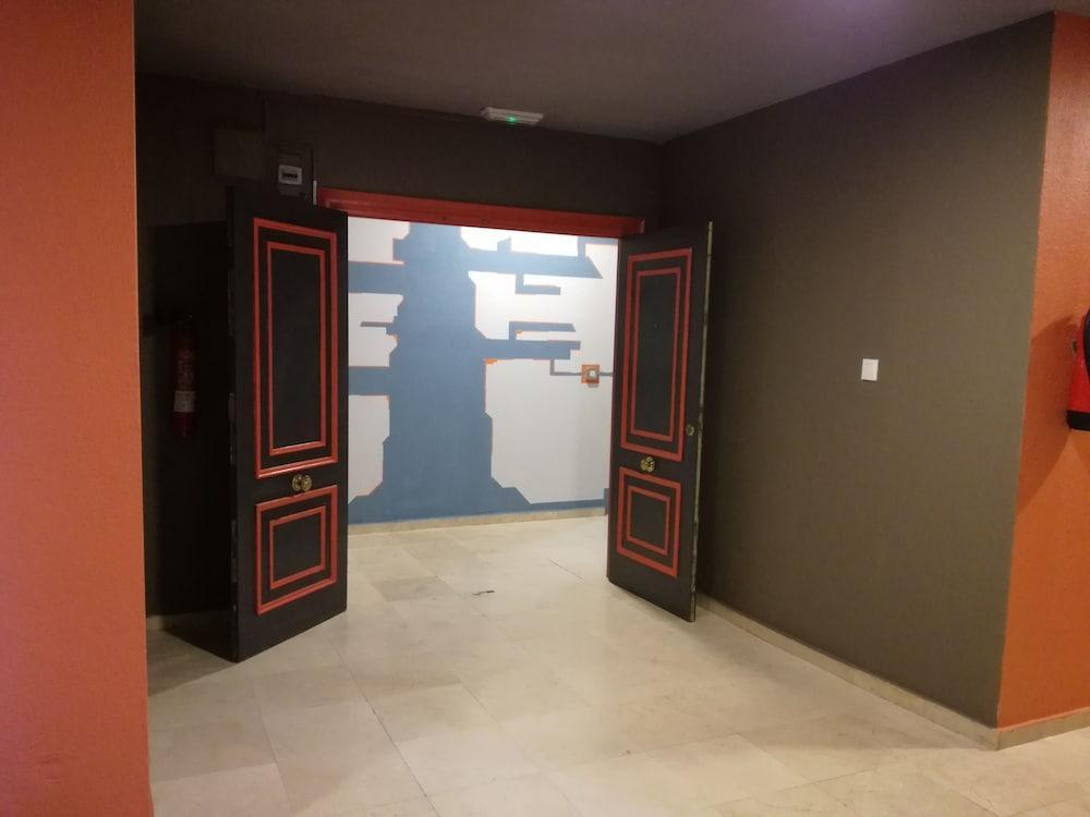 Hostel Puerto Алхесирас Екстериор снимка