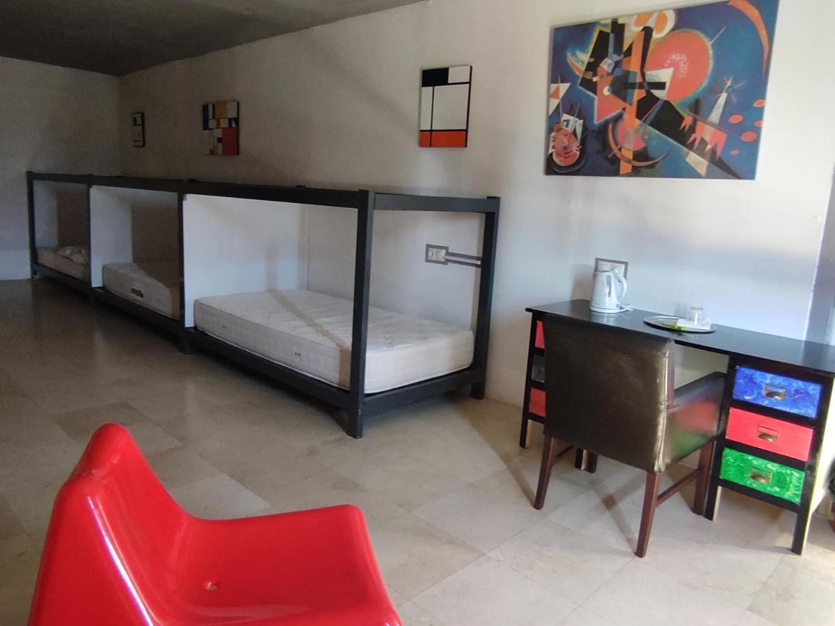 Hostel Puerto Алхесирас Екстериор снимка